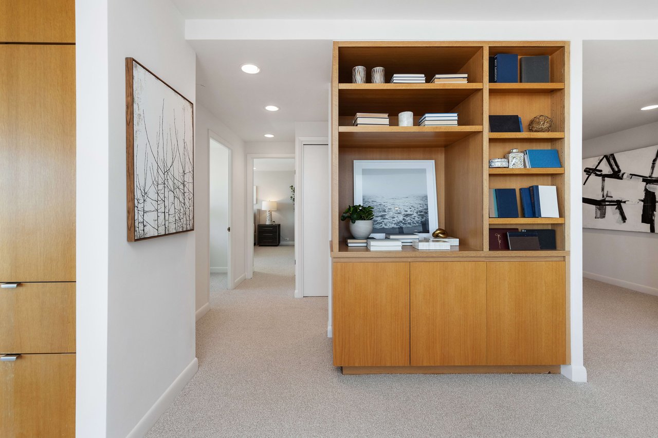 Showcase View Apartment at 1750 Taylor