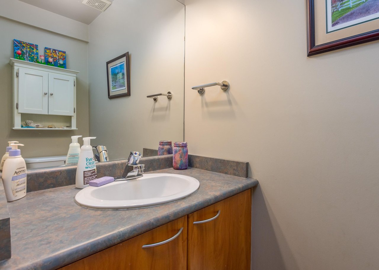 69-1821 Willow Cres