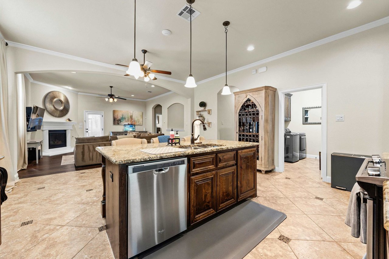 Beautifully Appointed Single-Story in Oak Creek: Modern Floors and Screened-In Patio Overlooking Green Space w/ NO Backyard Neighbor!