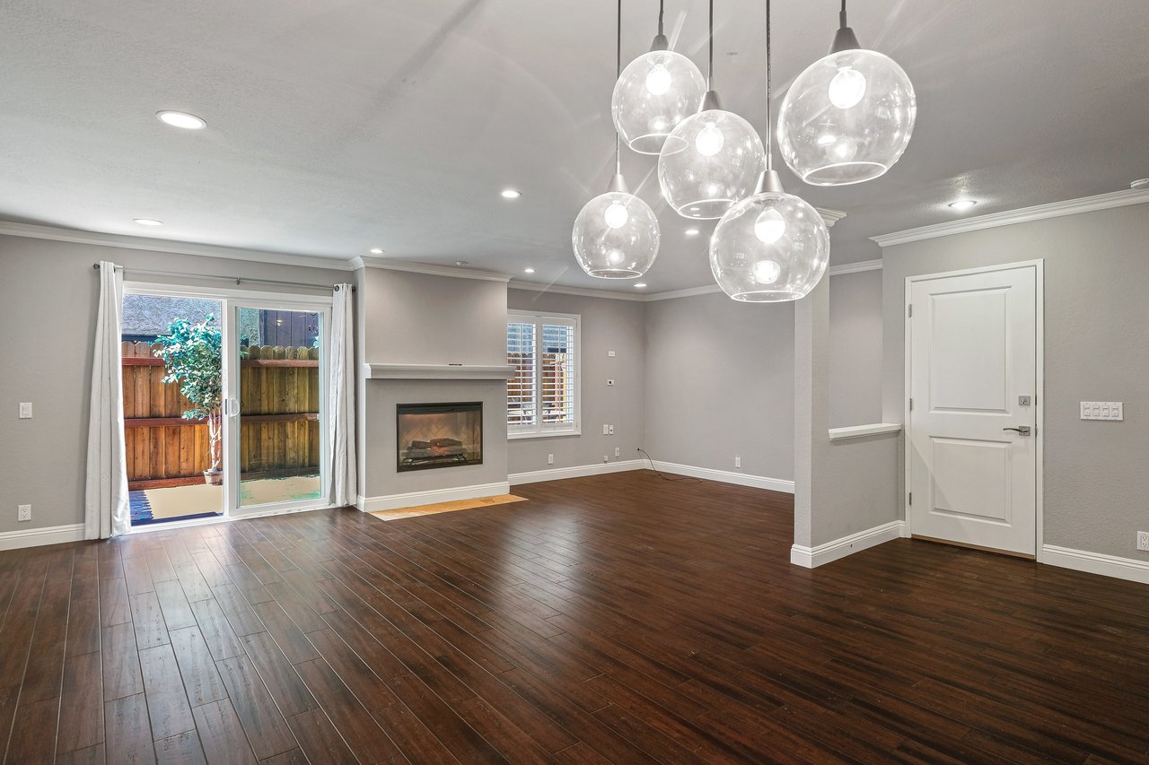 2022 Delaware Avenue Unit: 4