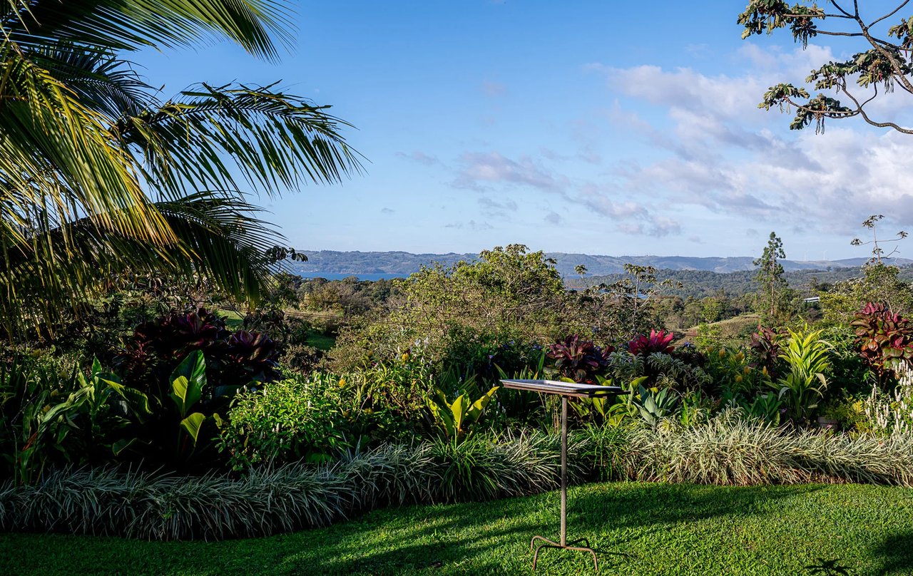 Lake View Family Home, Lake Arenal, Alajuela