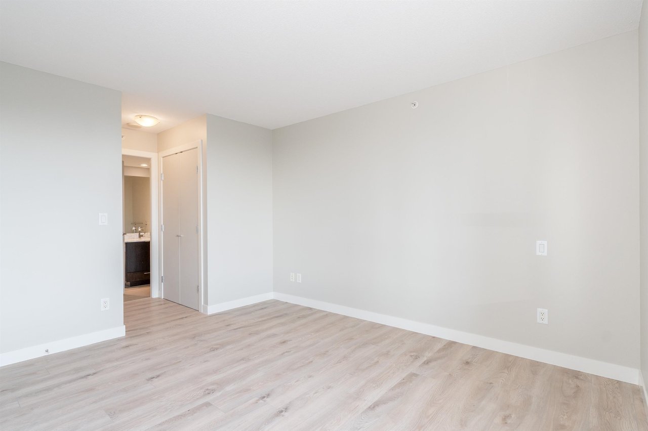 503-7325 Arcola St