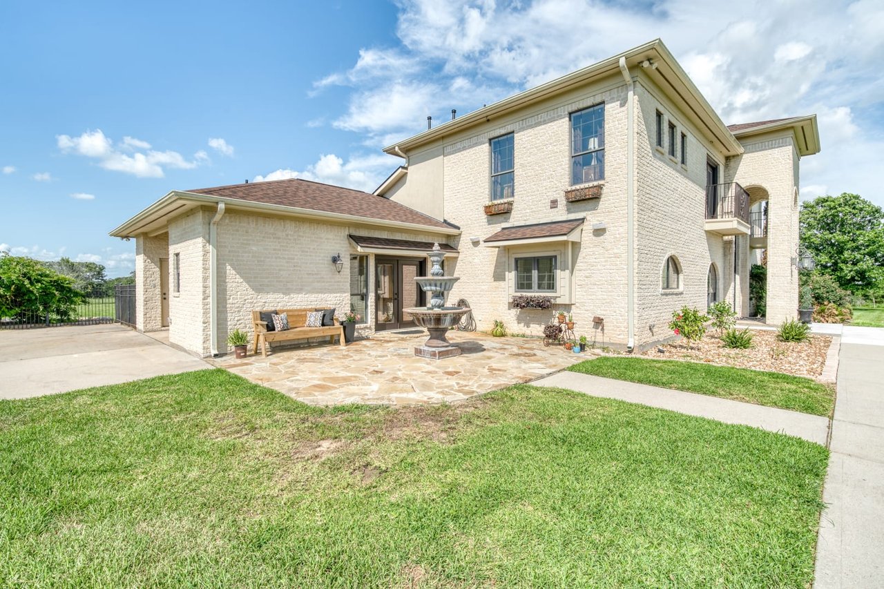 5538 FM 529 Bellville, Tx 77418