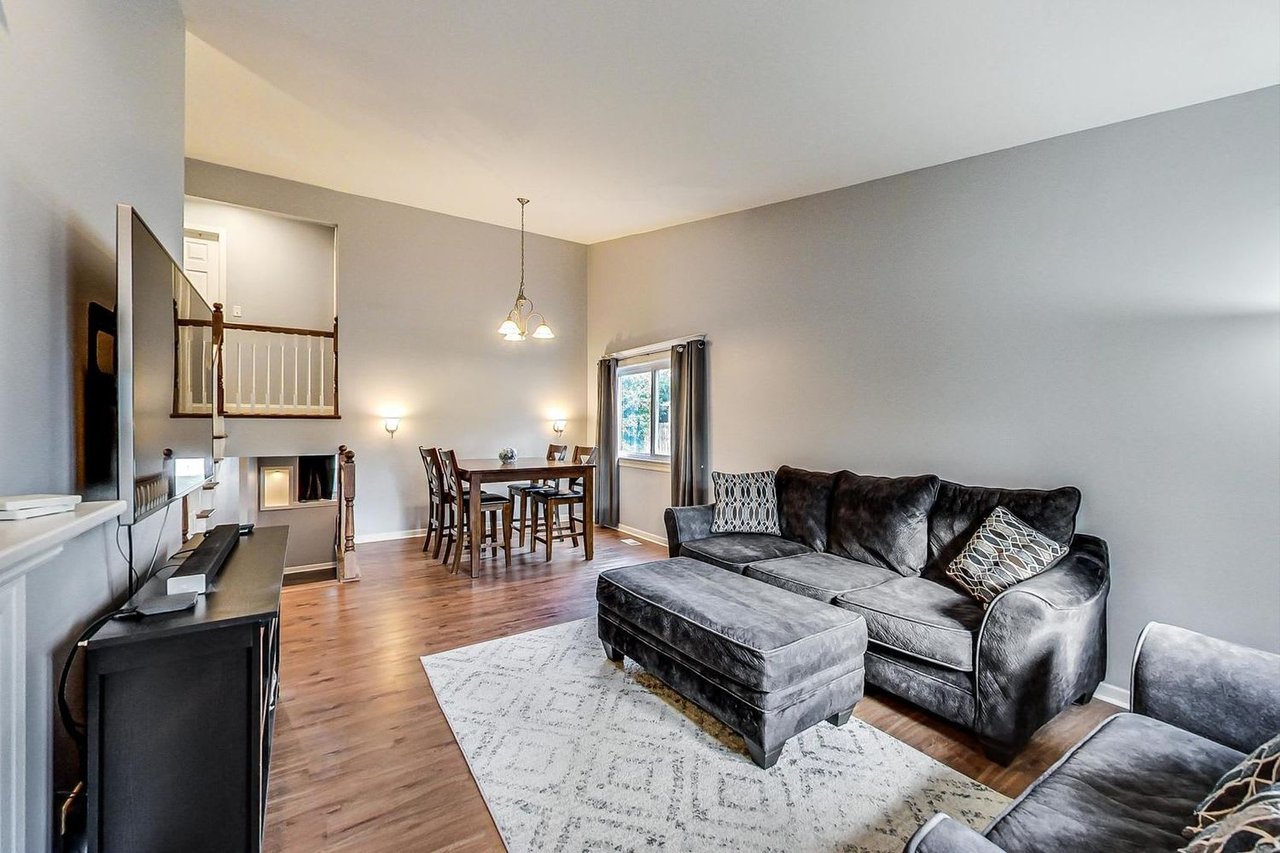 2S581 Continental Dr