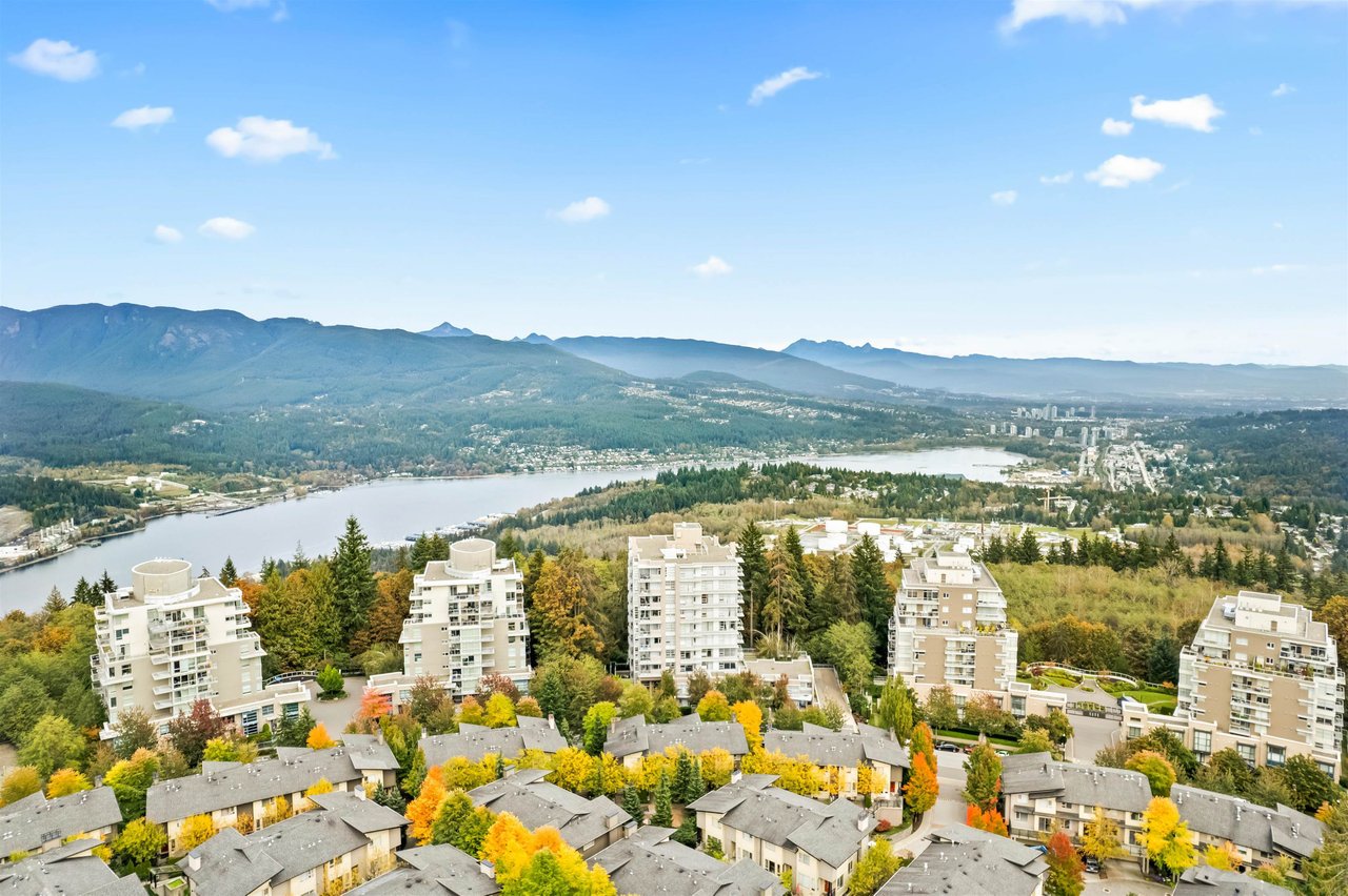 612-9266 University Cres