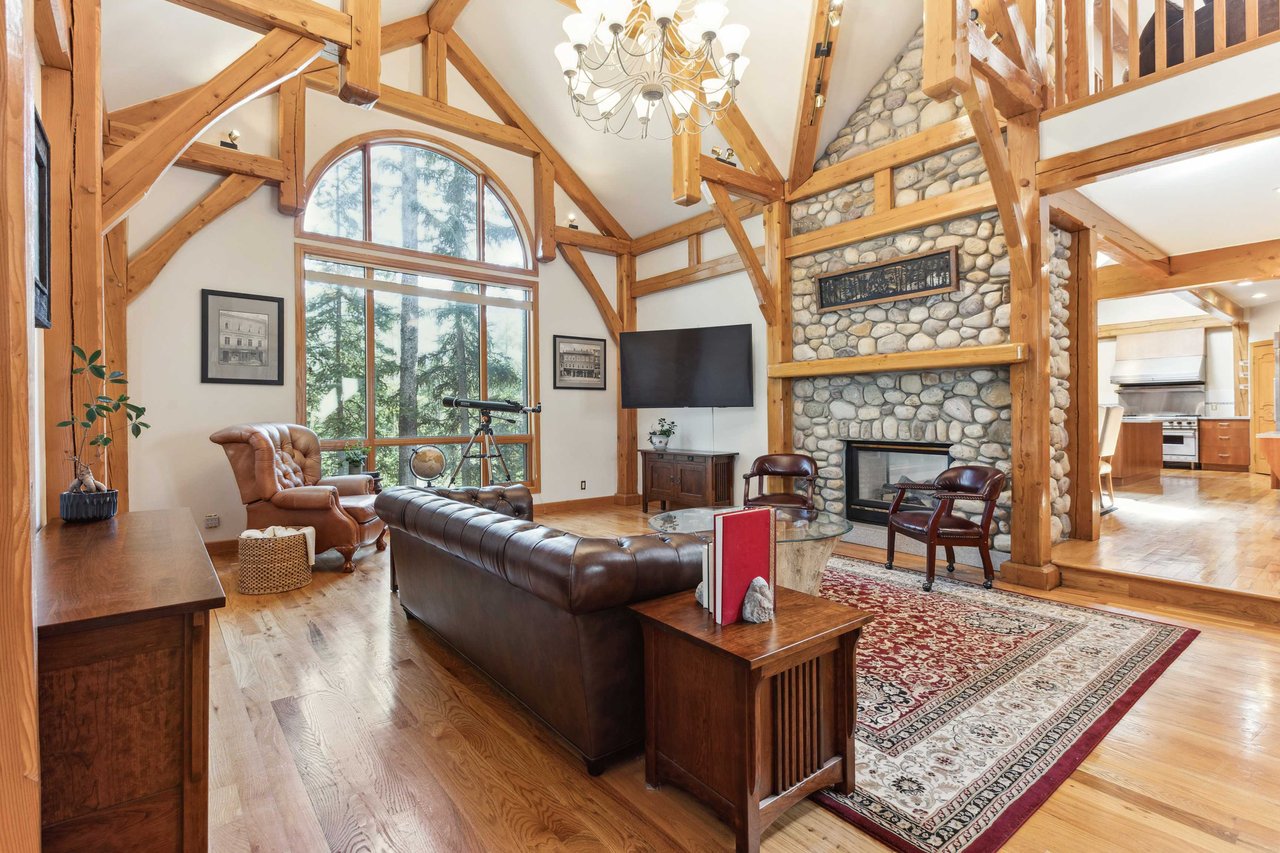 106 Lougheed Circle