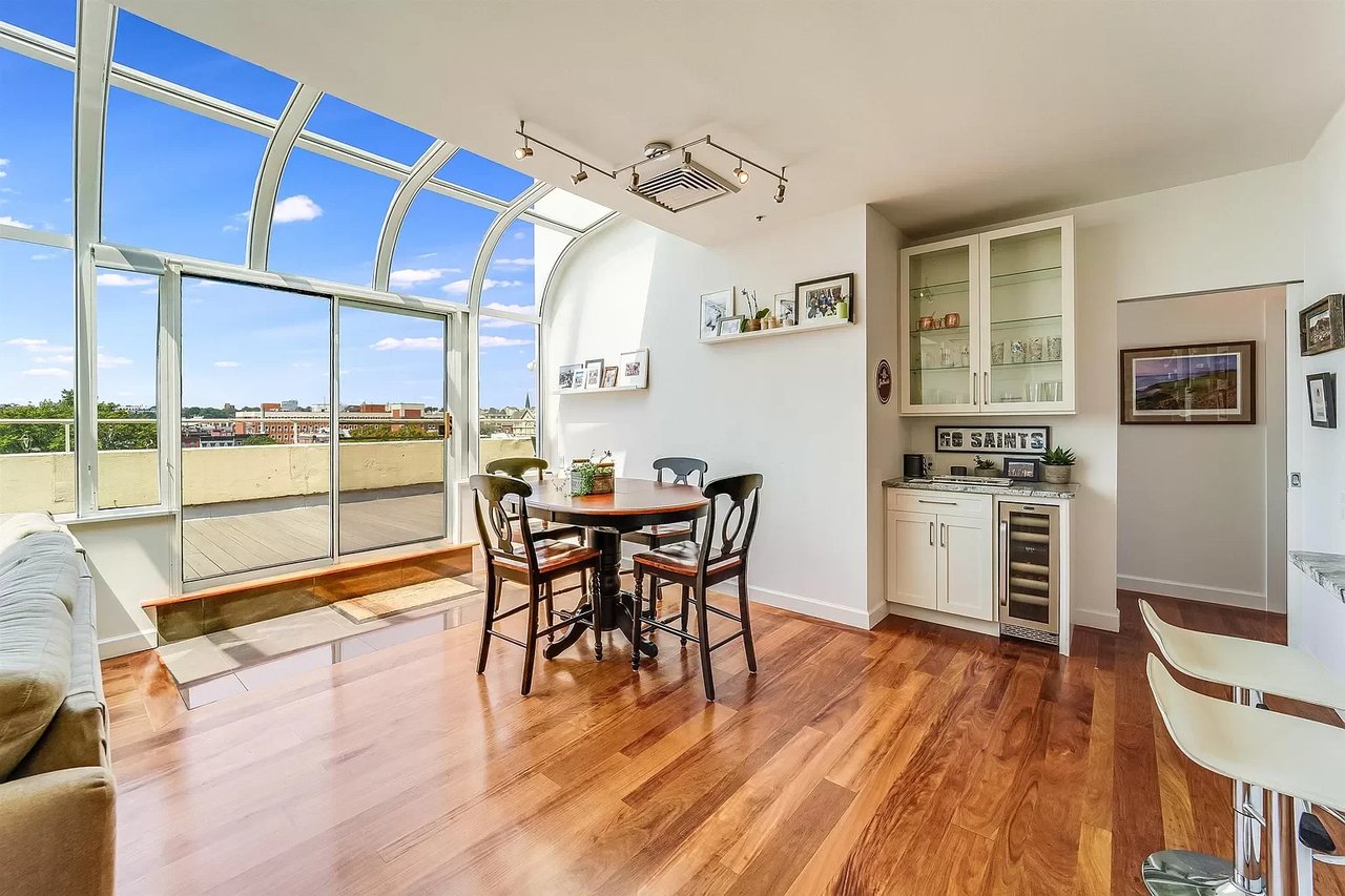 223 Bloomfield St Penthouse A