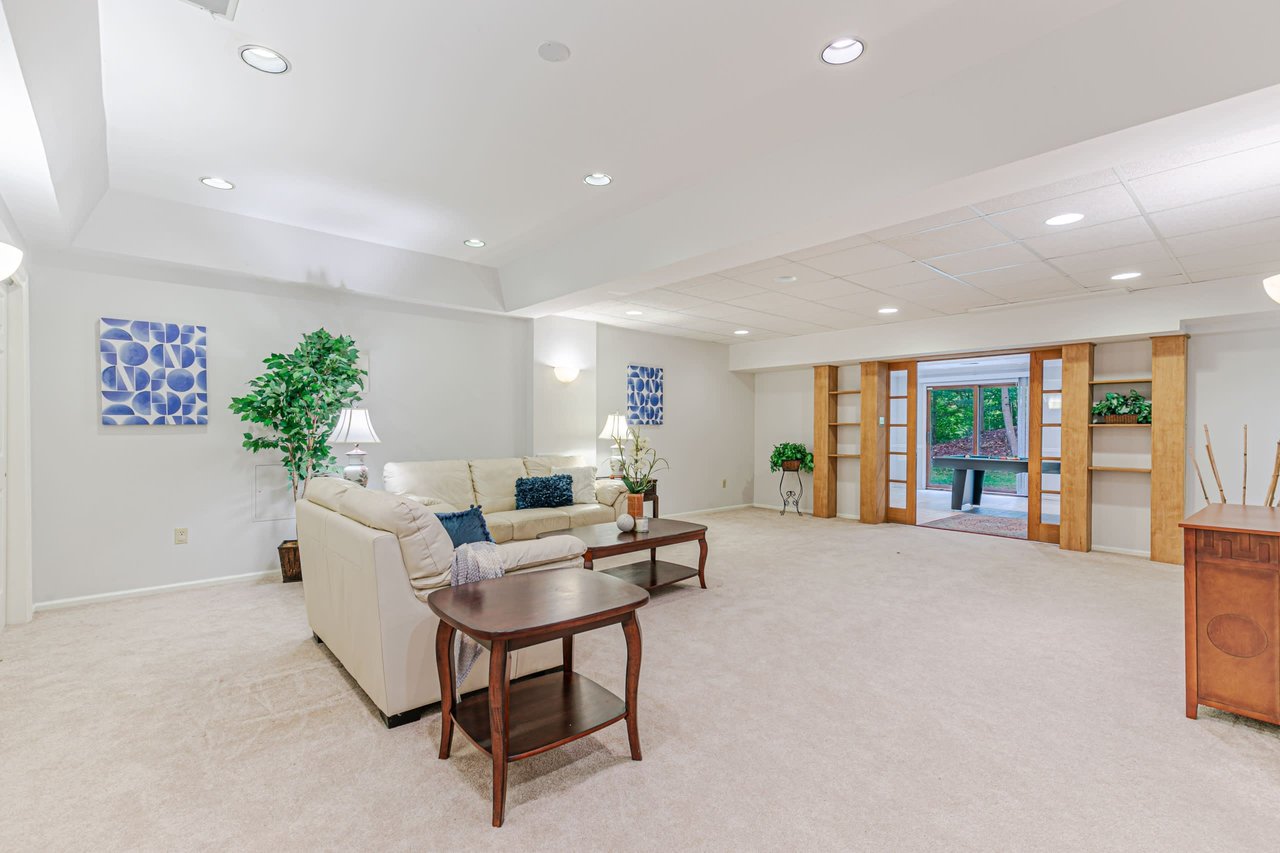 9225 Vendome Drive, Bethesda MD 20817