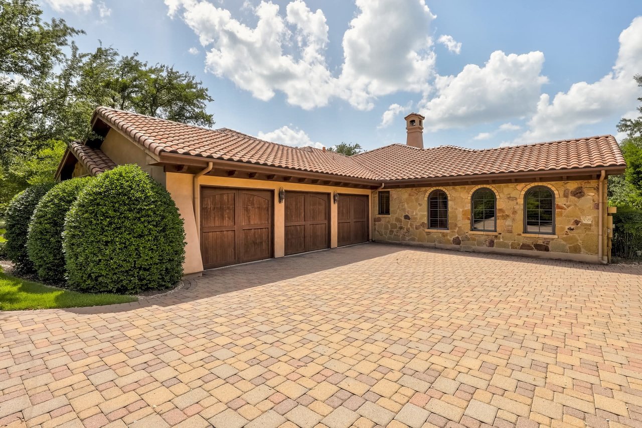 7728 Escala Dr