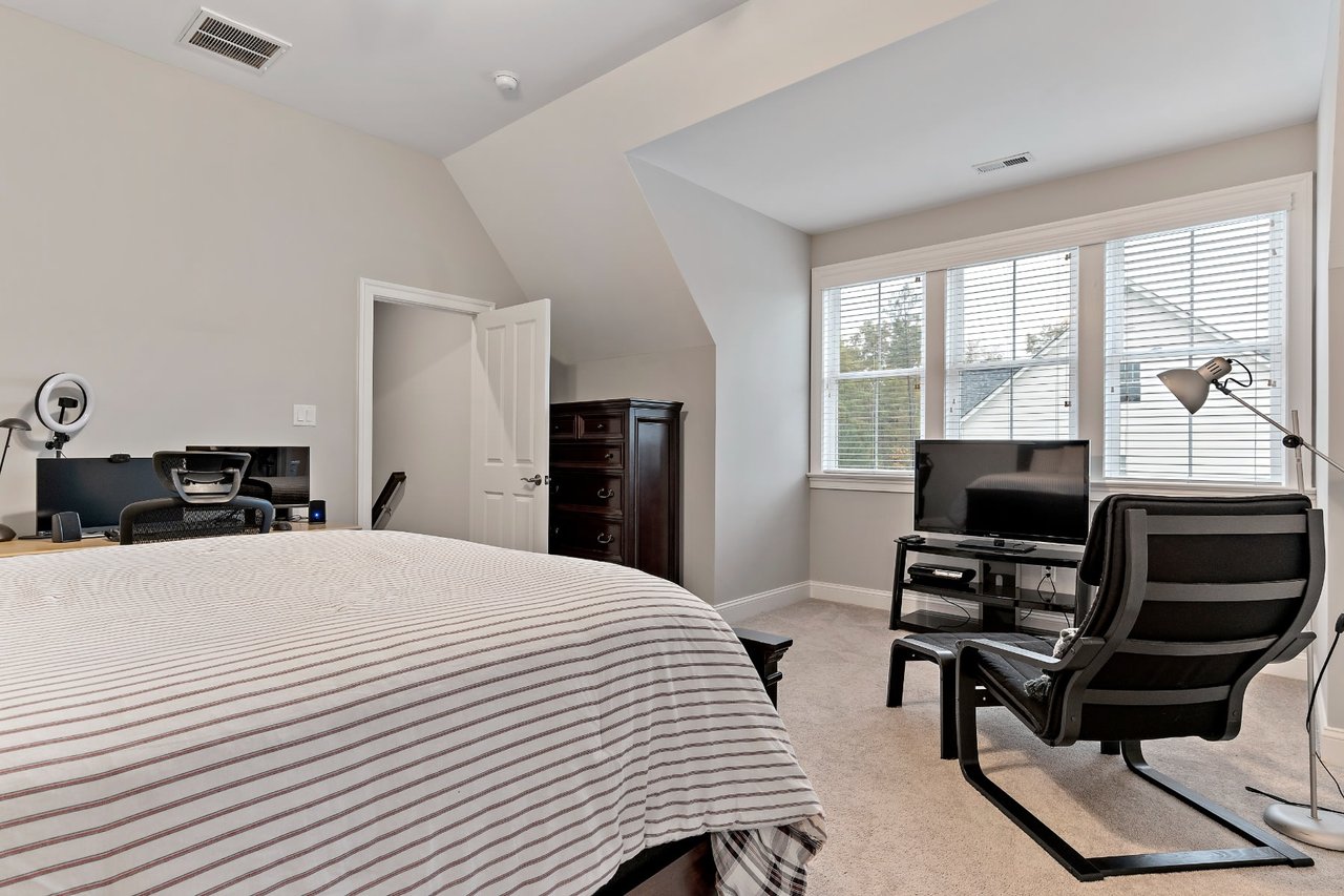 1400 Ascot Hill Terrace