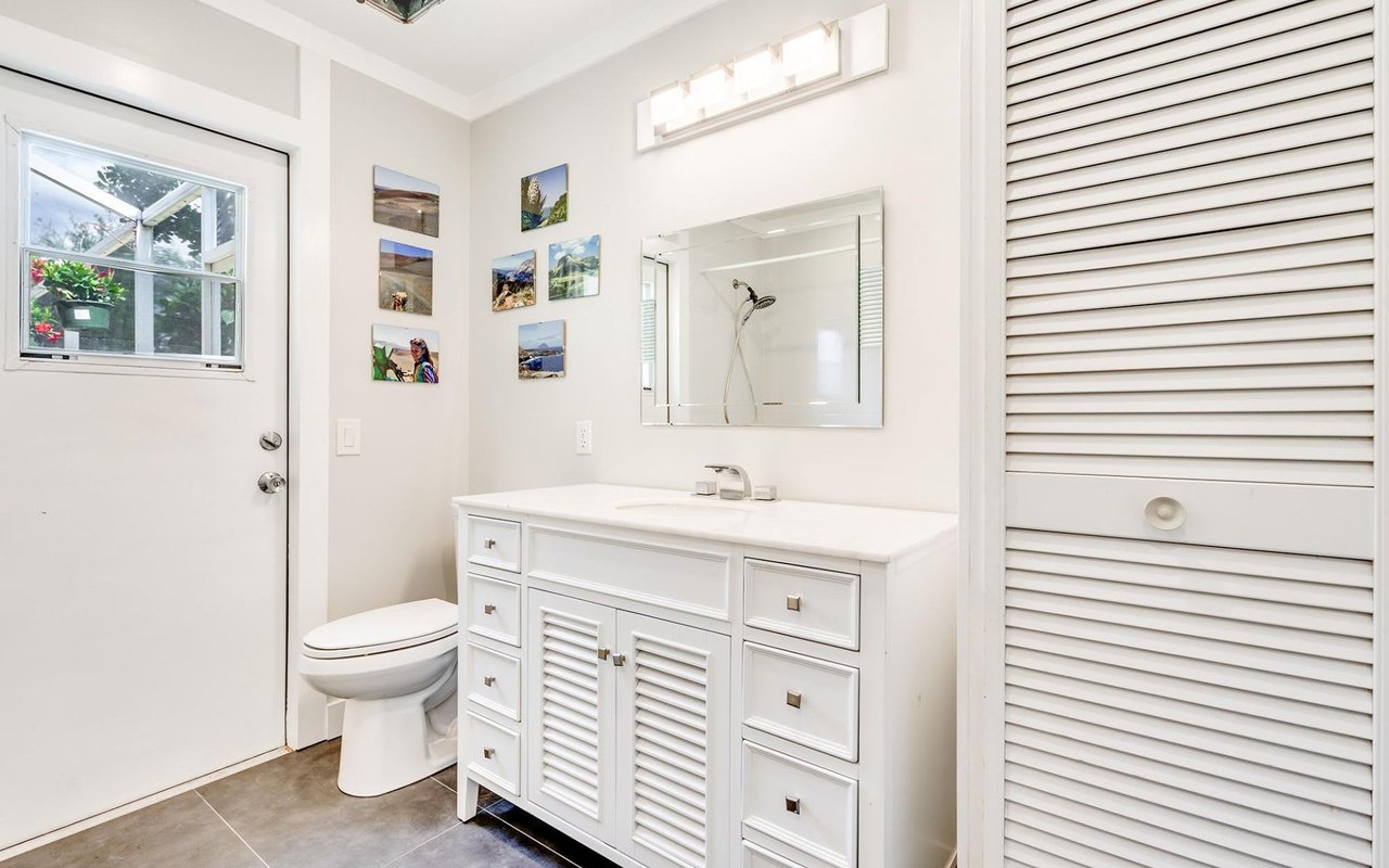 1216 Lake Breeze Dr