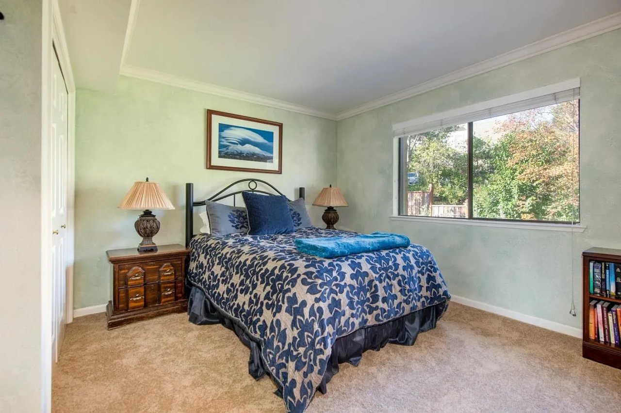 1 Bayview Ave #3