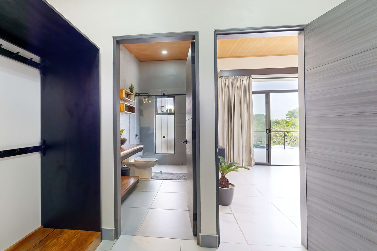 Casa Palma, Brand New Luxury 3 bedroom, 4 bathroom home with Amazing Sunset View in Quepos