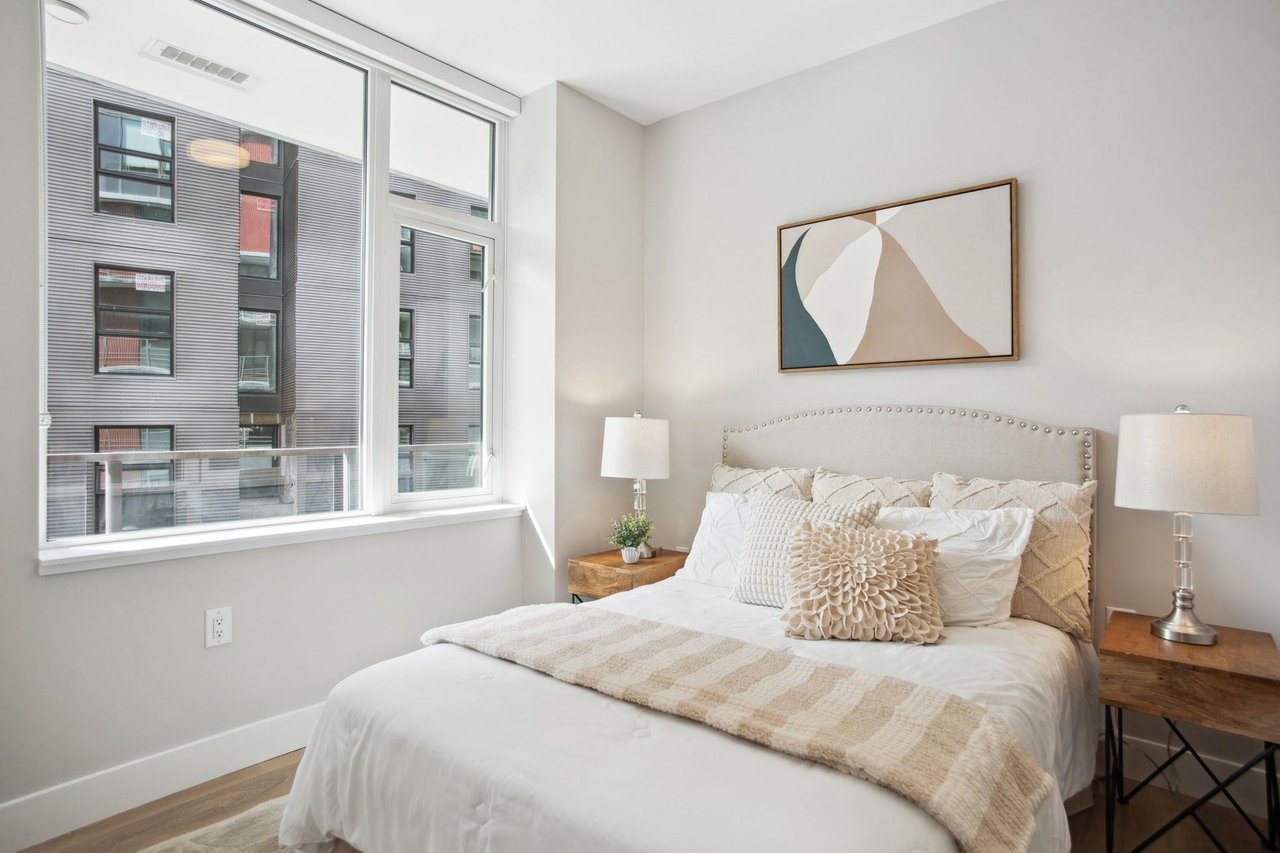 205-3451 Sawmill Cres