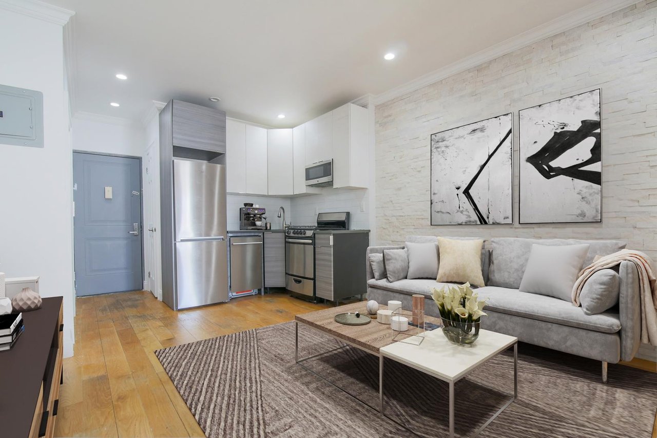 45 Carmine Street, Apt 4-B