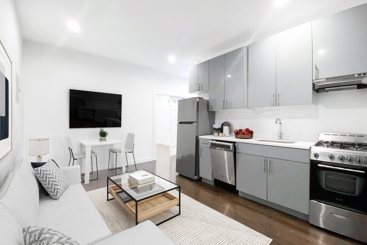 383 First Avenue, Apt 8
