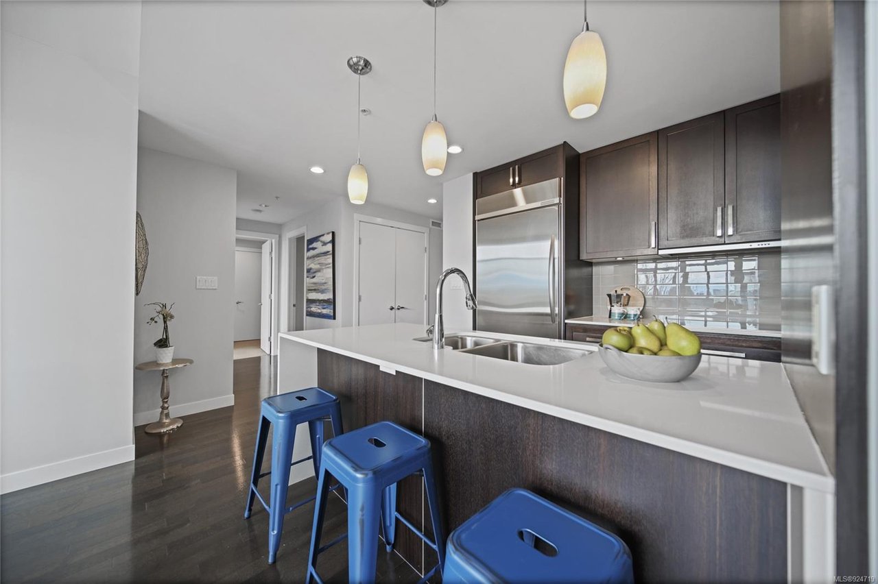 501-999 Burdett Ave