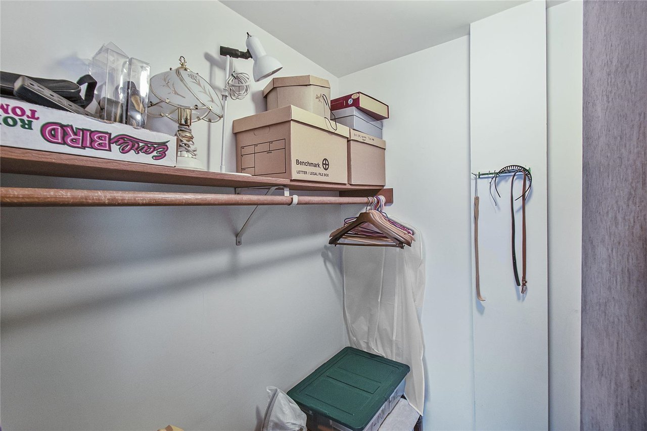 2920 Camrose Dr