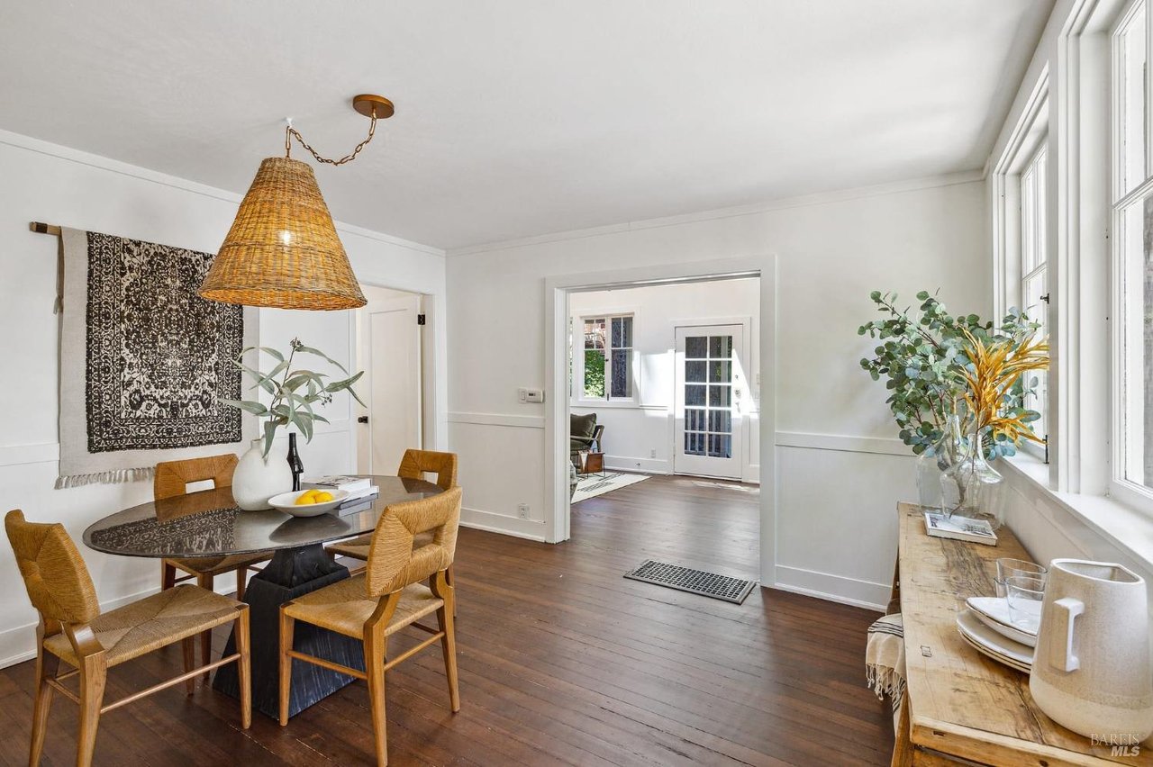 207 Madrone Ave
