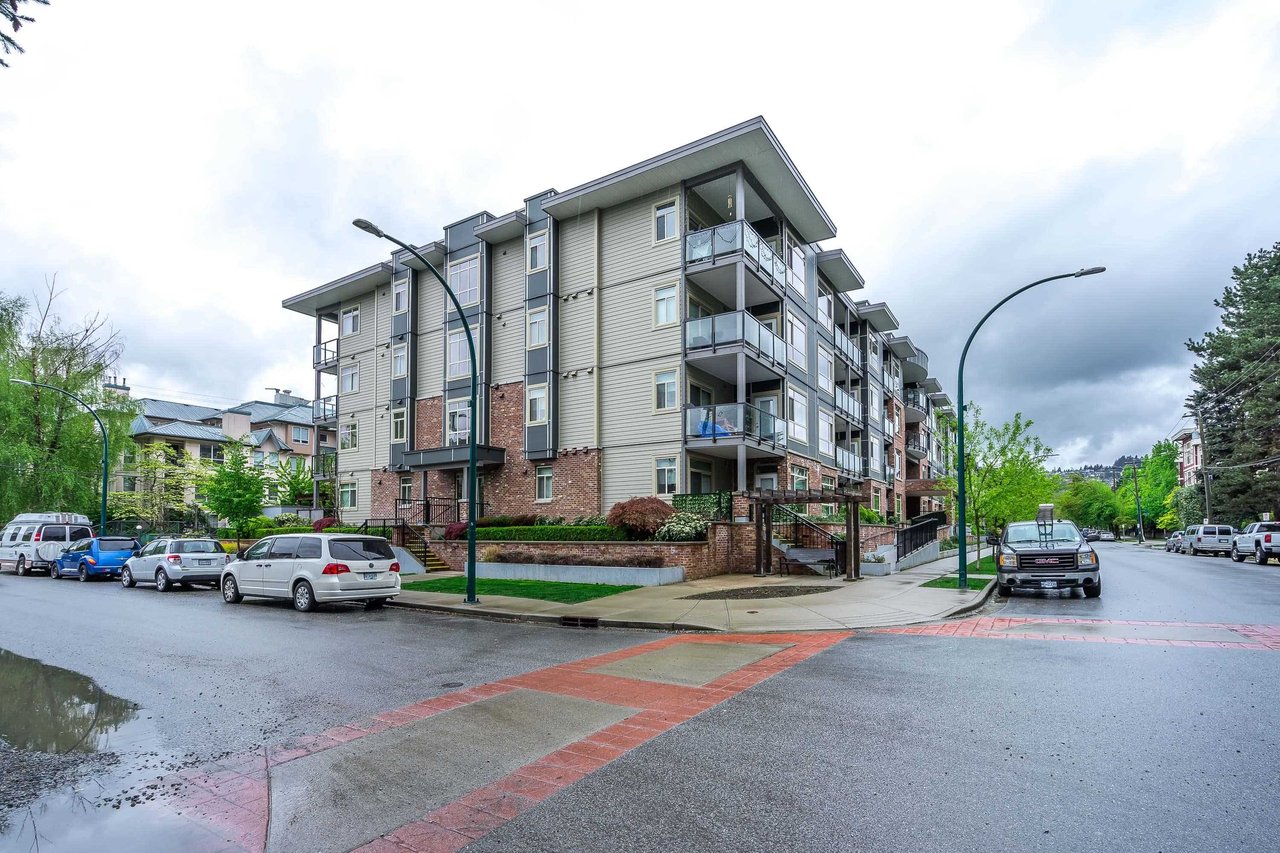 109-2436 Kelly Ave