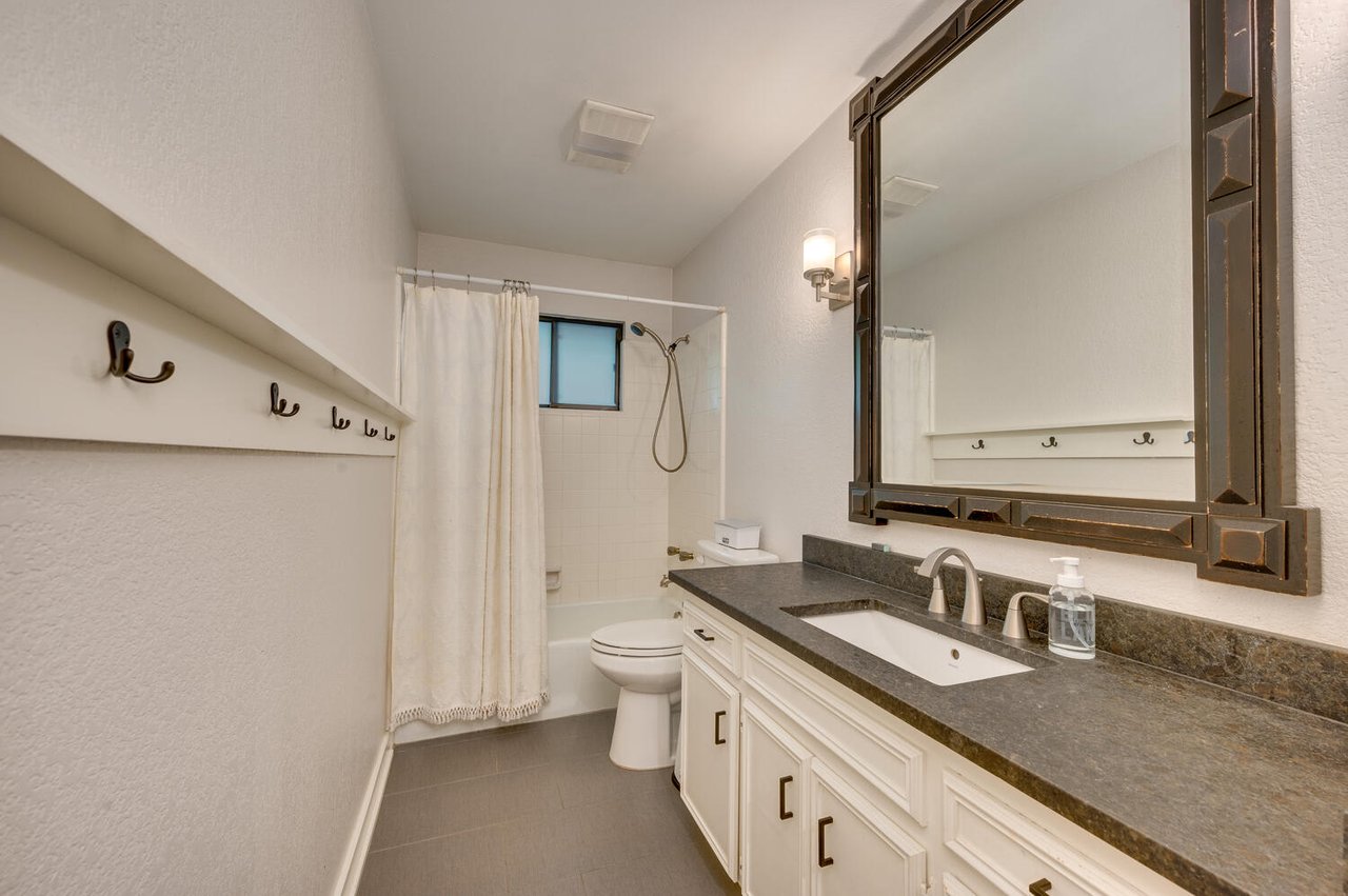 1905 Overland Hills Cir