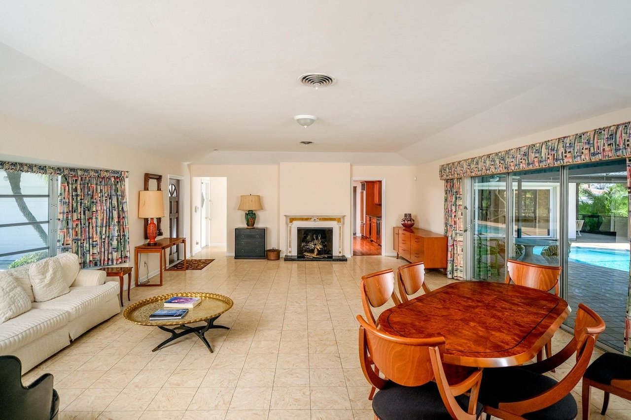 144 Country Club Dr