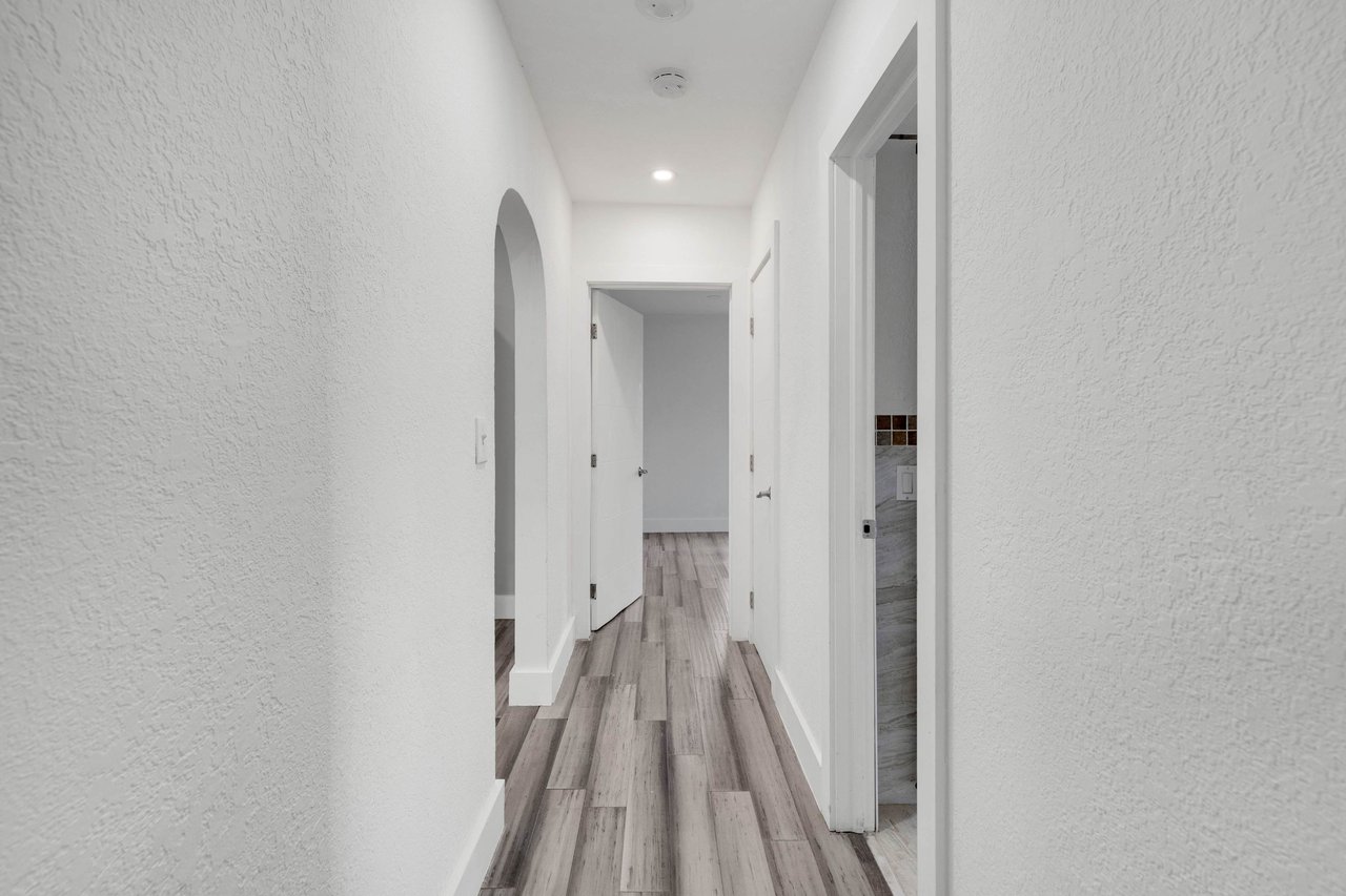 1844 Sheridan St Hollywood FL-33020