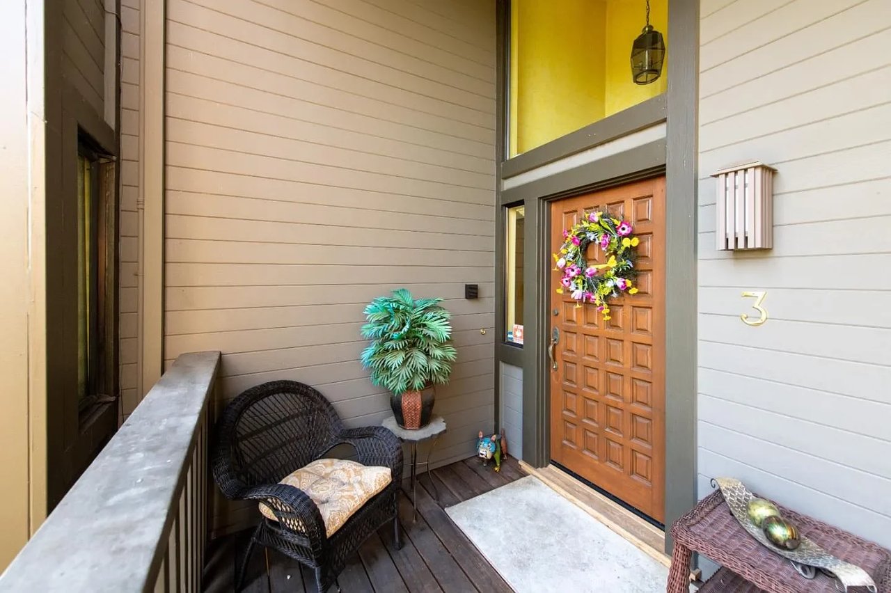 1 Bayview Ave #3