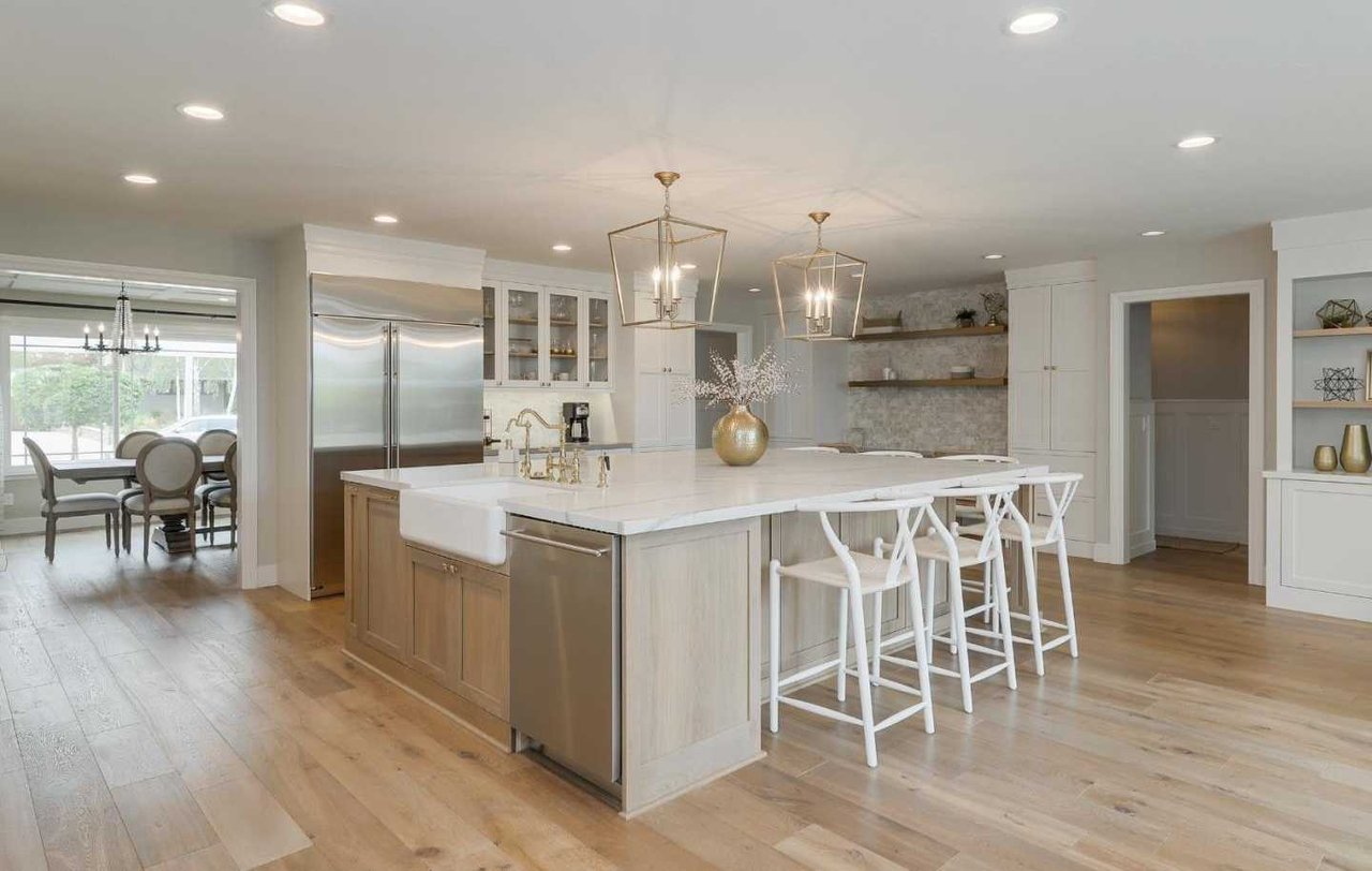 259 Coronet DR
