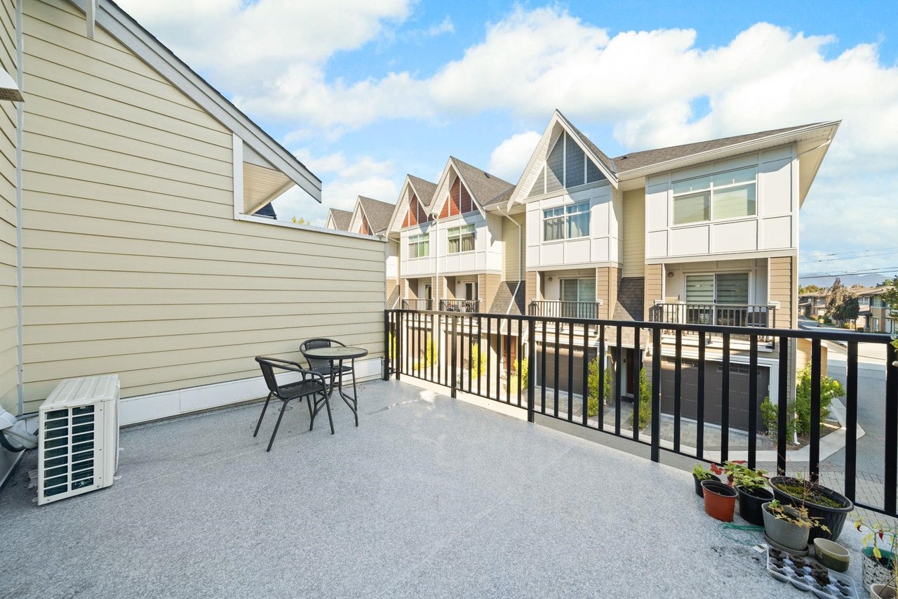 12-9728 Alberta Rd