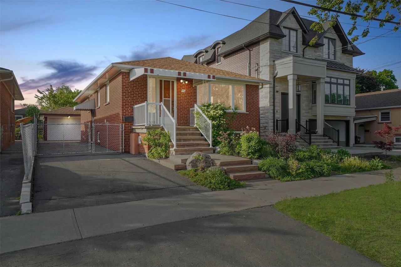 98 Newton Dr