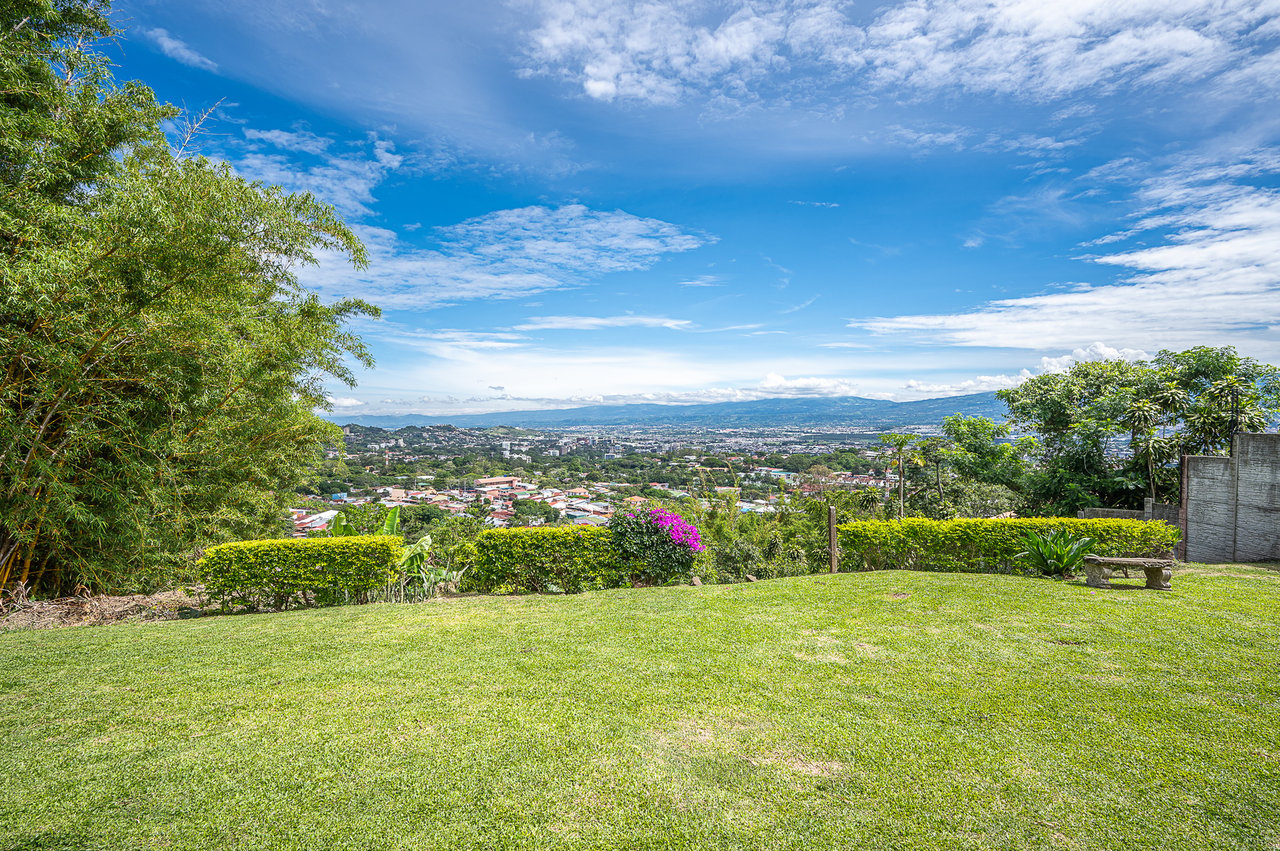 Panoramic View Pool Estate, Escazu, San Jose