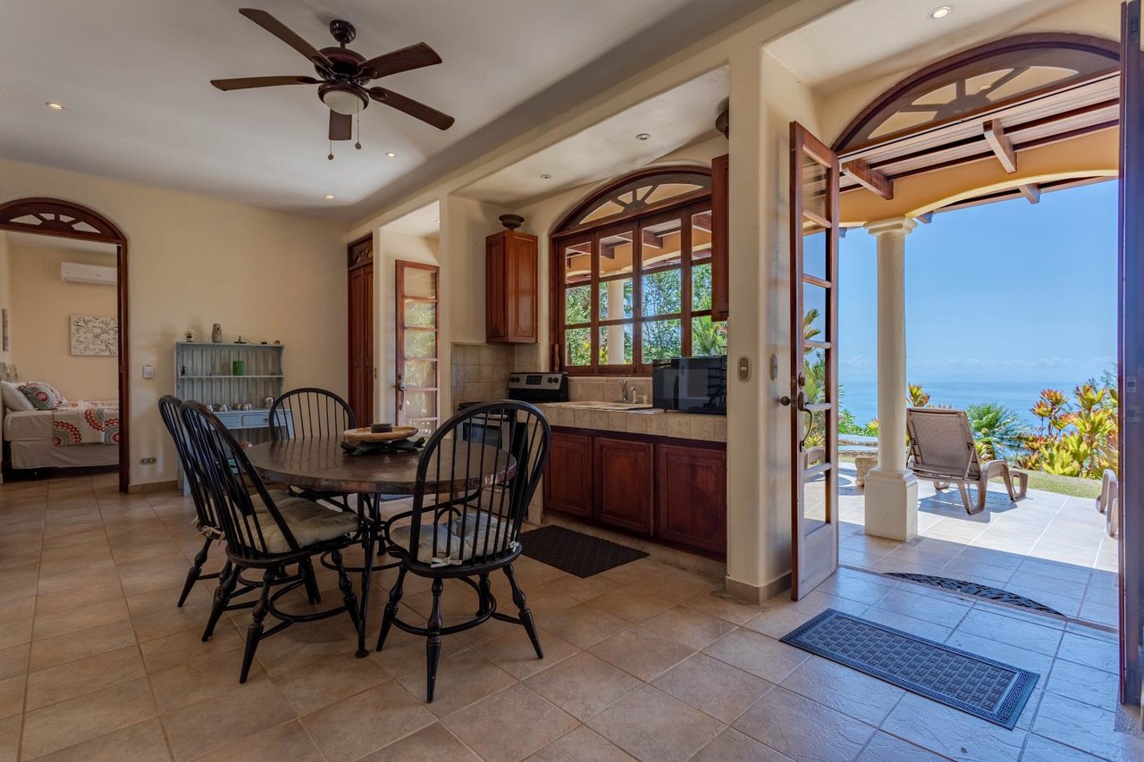 Private Ocean View Estate, Dominical, Puntarenas