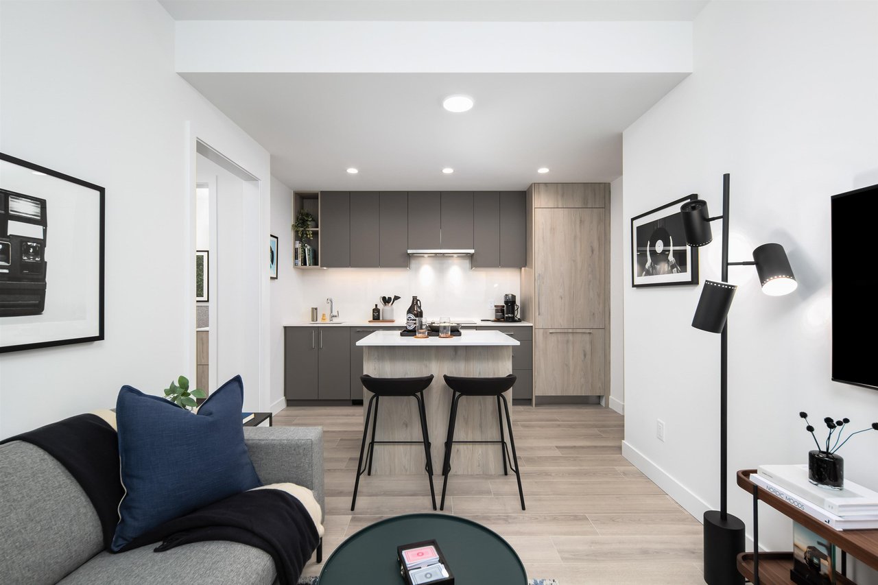 1109-13438 105a Ave