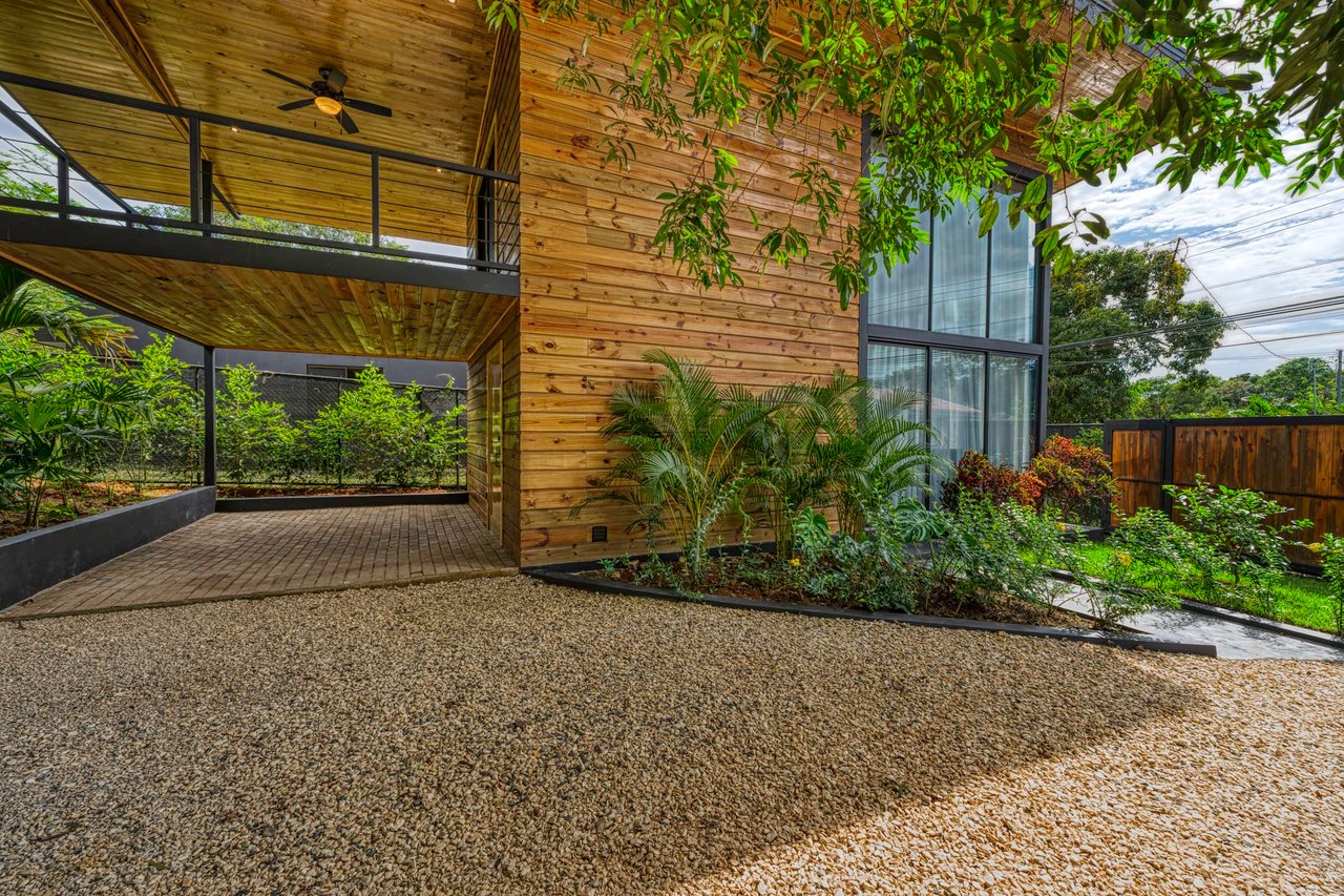 Modern Tropical Villas walking distance to Uvita Town