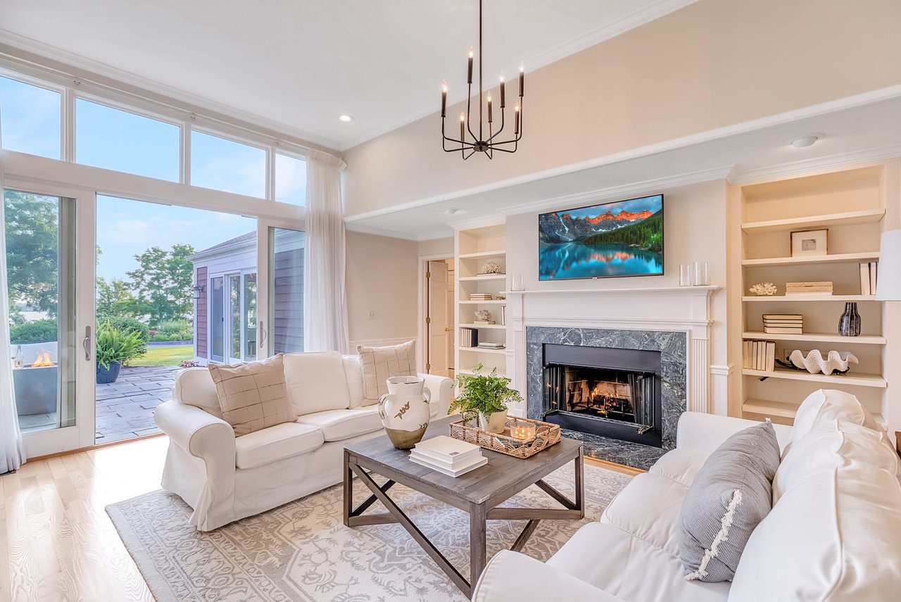 Understanding the Difference Between Personal Property vs. Fixtures When Selling Your Home