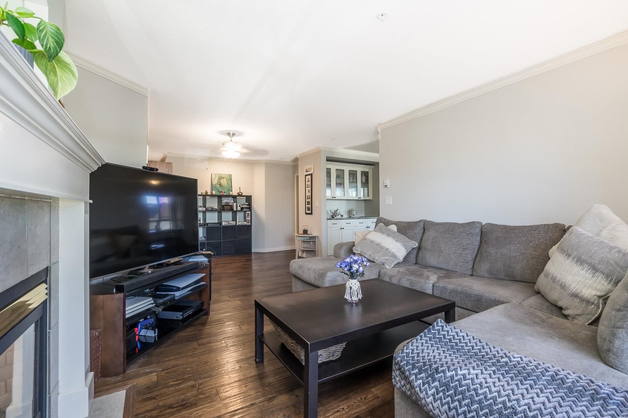 304-22022 49 Ave