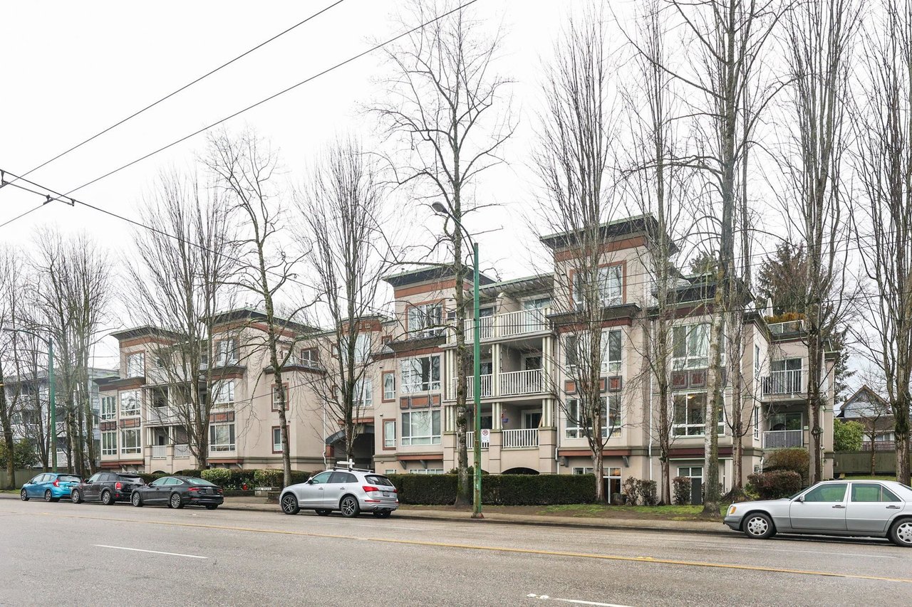 209-3235 W 4th Avenue, Vancouver