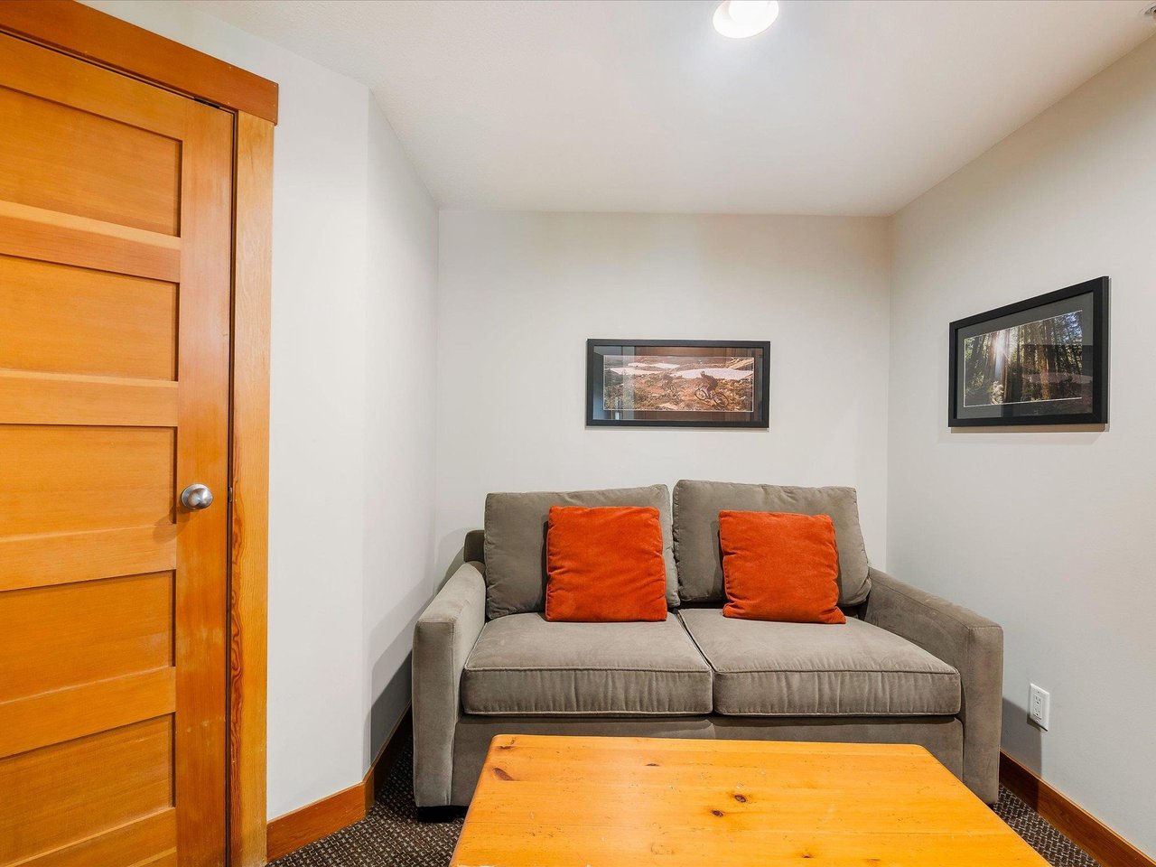 634C-2036 London Ln