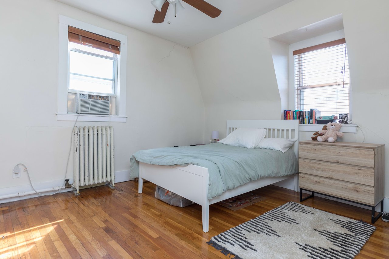 Worcester Square - 2 bed 2 bath with Private Roof Deck and Laundry! July 1 or 15! 