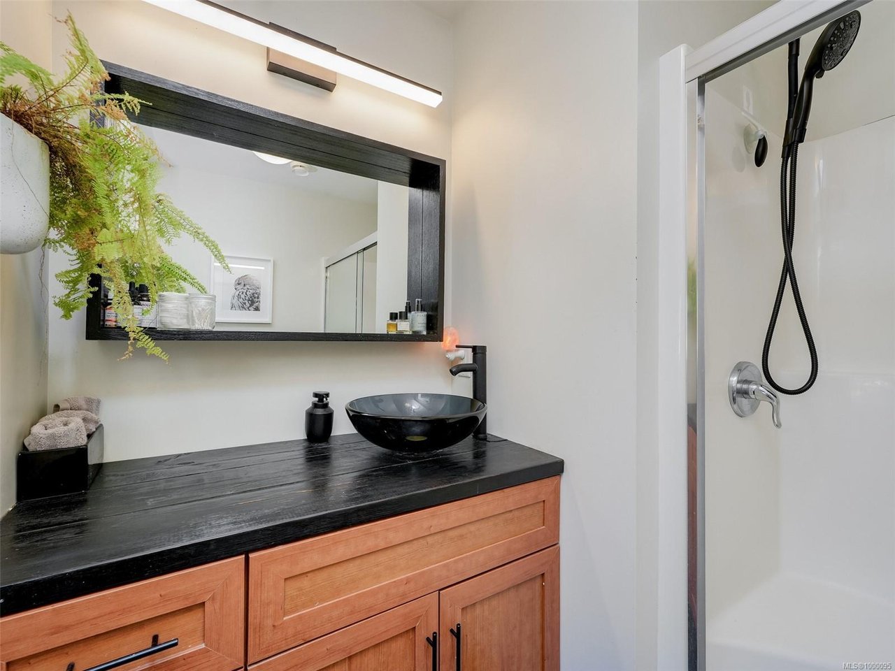 282 Burnside Rd, Victoria