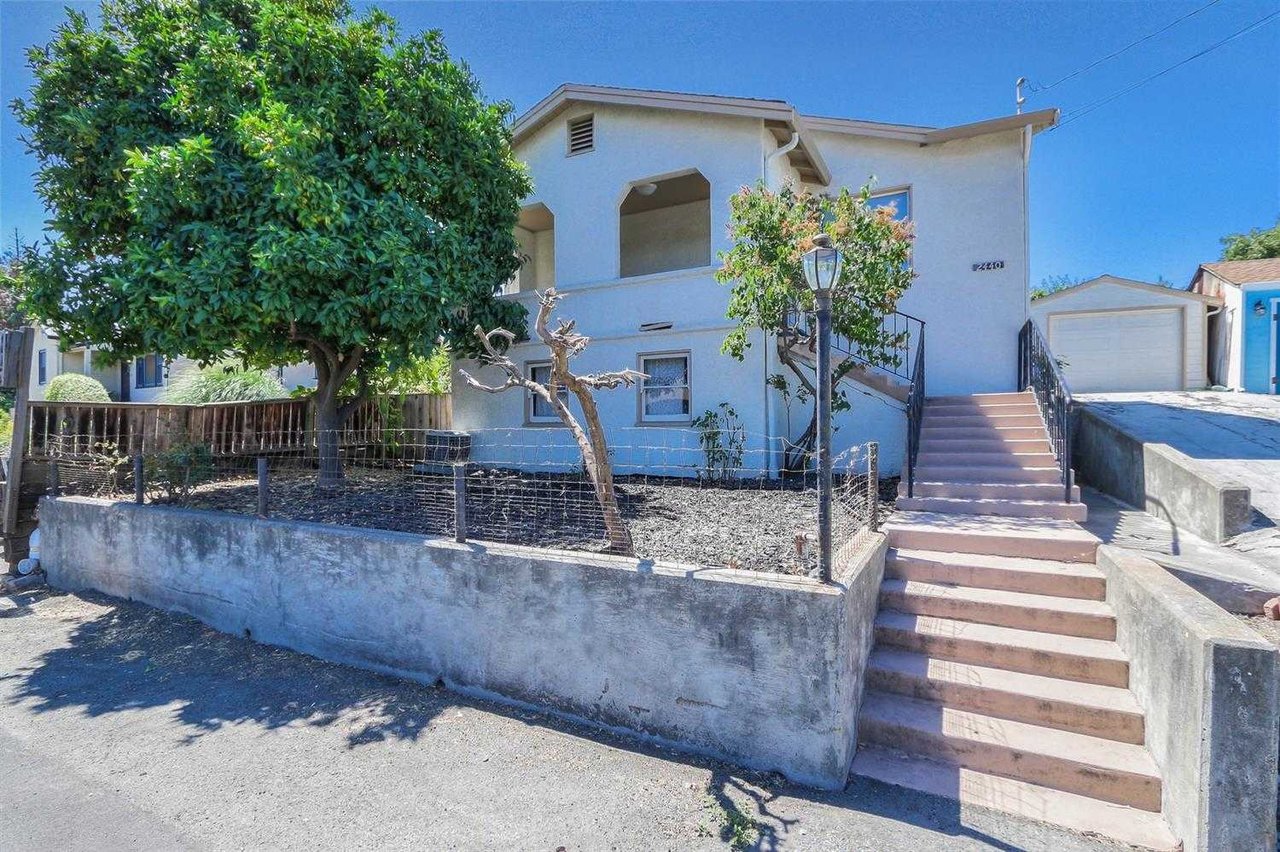 2440 Orange Street