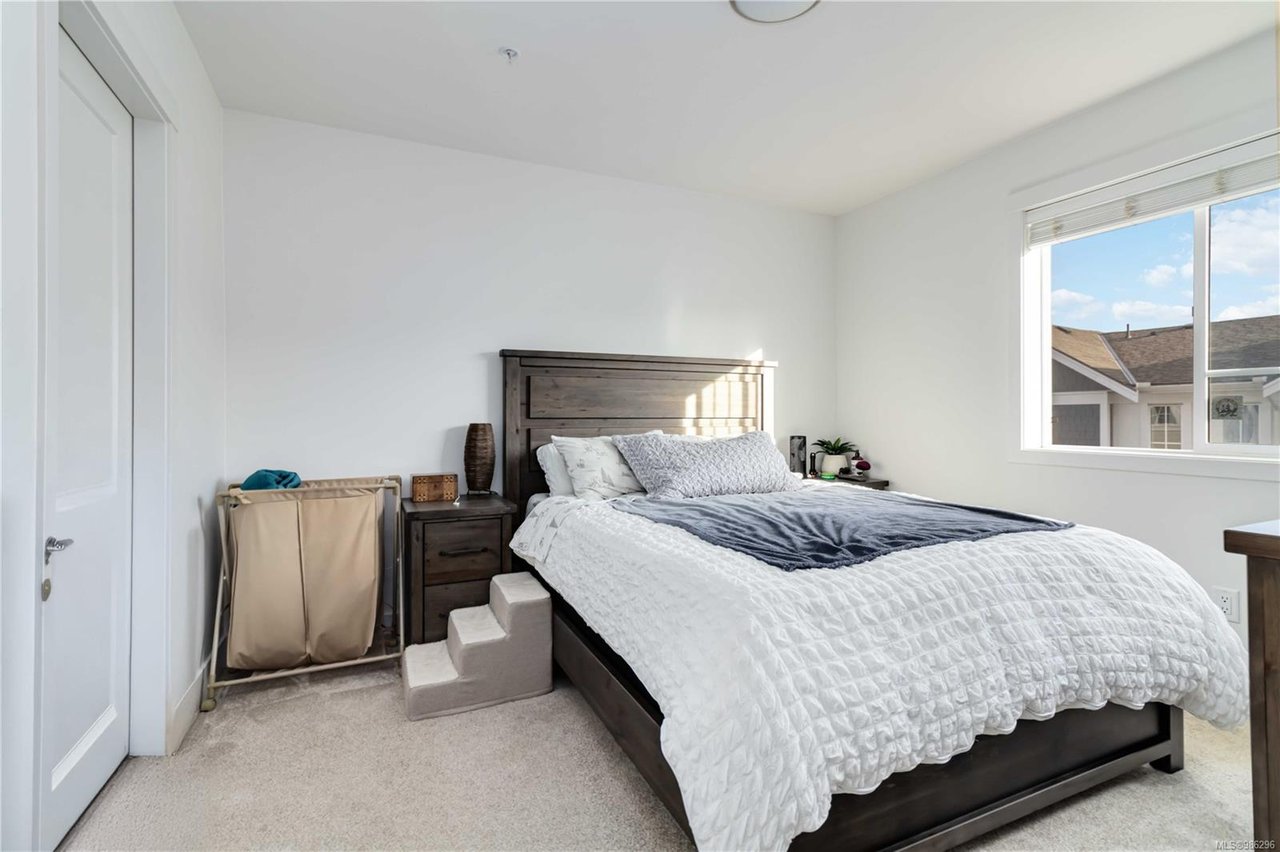 21-370 Latoria Blvd, Colwood