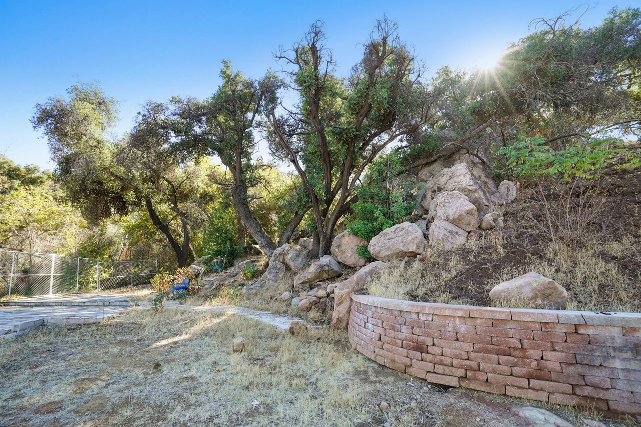 30887 Mulholland Hwy