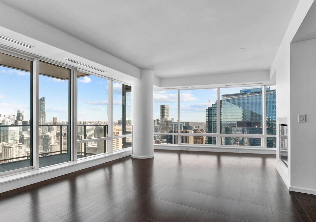 Suite 4806 -180 University Avenue