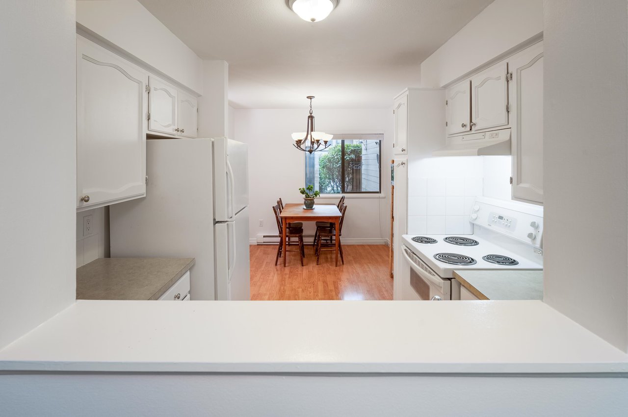 28-3851 Blundell Rd