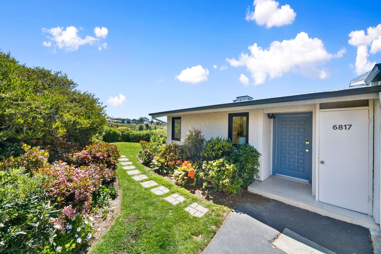 Sensational Bluff Top Malibu Townhome