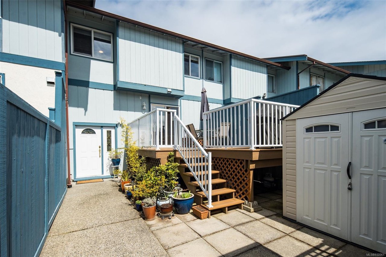 69-3987 Gordon Head Rd