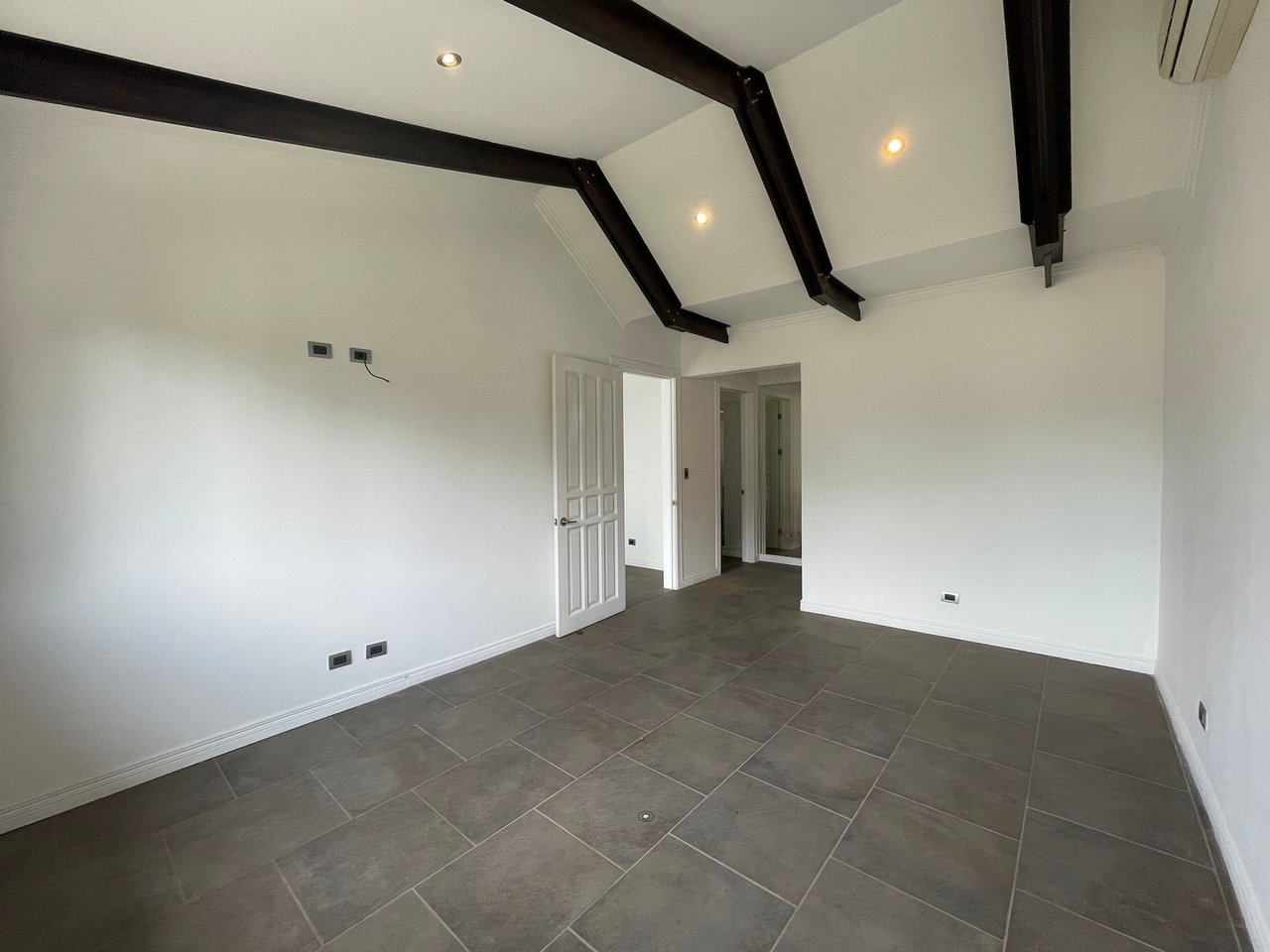 Modern Colonial Townhouse, Ciudad Colon, San Jose