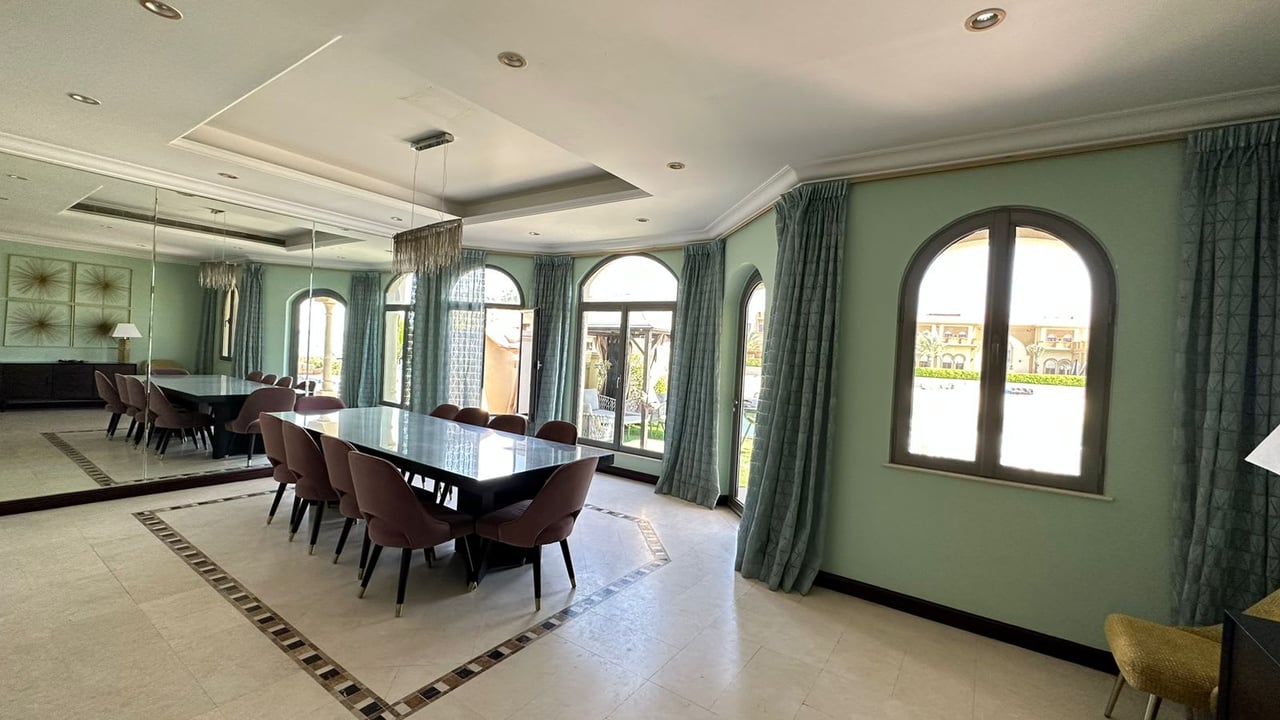 Palm Jumeirah Garden Home  Villa